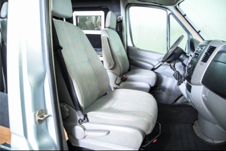 Volkswagen Crafter 30 2.5 TDI L2H1 DC Trendline airco thumbnail 27