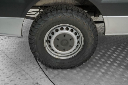 Volkswagen Crafter 30 2.5 TDI L2H1 DC Trendline airco thumbnail 33