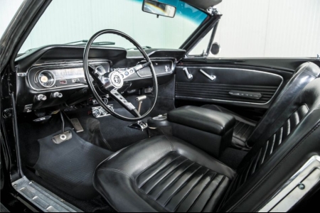 Ford Mustang  thumbnail 11