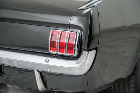 Ford Mustang  thumbnail 28