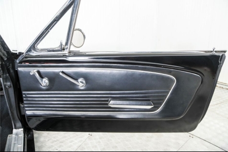Ford Mustang  thumbnail 33