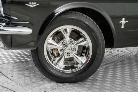 Ford Mustang  thumbnail 4