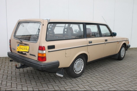 Volvo 240 Diesel met Overdrive thumbnail 2