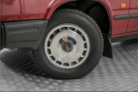 Volvo 740 2.3 GL thumbnail 2