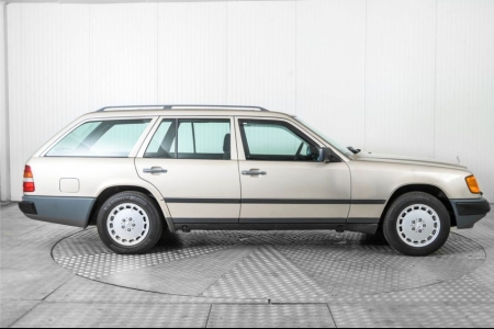 Mercedes-Benz 200-serie 230 TE thumbnail 10