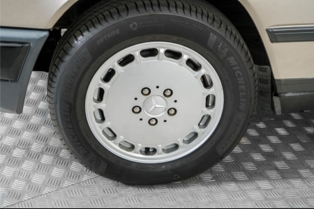 Mercedes-Benz 200-serie 230 TE thumbnail 23