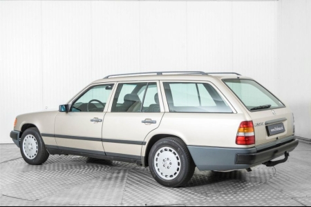 Mercedes-Benz 200-serie 230 TE thumbnail 6