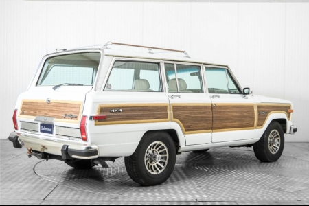 Jeep Wagoneer 5.9 V8 Limited Wagon thumbnail 2