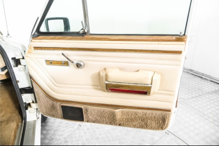 Jeep Wagoneer 5.9 V8 Limited Wagon thumbnail 37