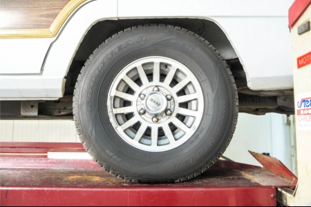 Jeep Wagoneer 5.9 V8 Limited Wagon thumbnail 57
