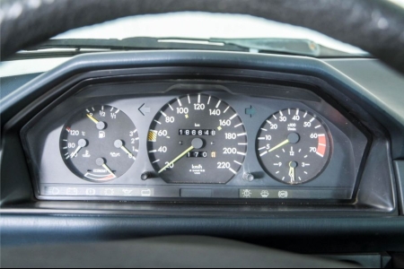 Mercedes-Benz E-Klasse 200-500 230 E LPG . thumbnail 19
