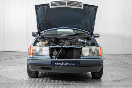 Mercedes-Benz E-Klasse 200-500 230 E LPG . thumbnail 35
