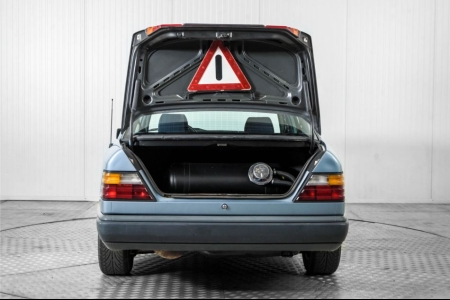 Mercedes-Benz E-Klasse 200-500 230 E LPG . thumbnail 38