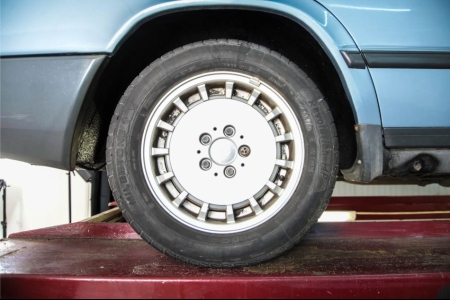 Mercedes-Benz E-Klasse 200-500 230 E LPG . thumbnail 51