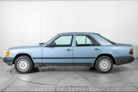 Mercedes-Benz E-Klasse 200-500 230 E LPG . thumbnail 9
