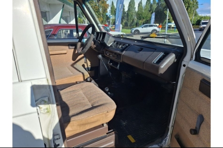 Isuzu Trooper 4x4 2.3 TD Wagon thumbnail 4