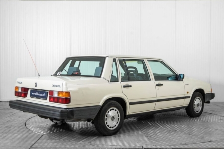 Volvo 740 2.3 GL thumbnail 2