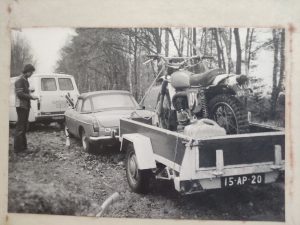 1978 combinatie van twee hobby's MG B en 125 cc KTM enduro Eelco Hofman