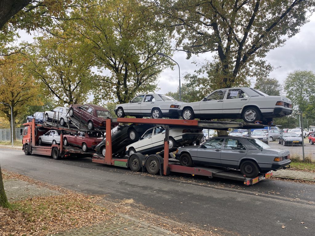 10 x Mercedes 190D verkocht naar Mauritanië @hofman.nl