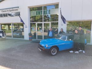 Uitzwaaien na ruim 40 jaar.
Deze MGB is voor ons een auto van het eerste uur.