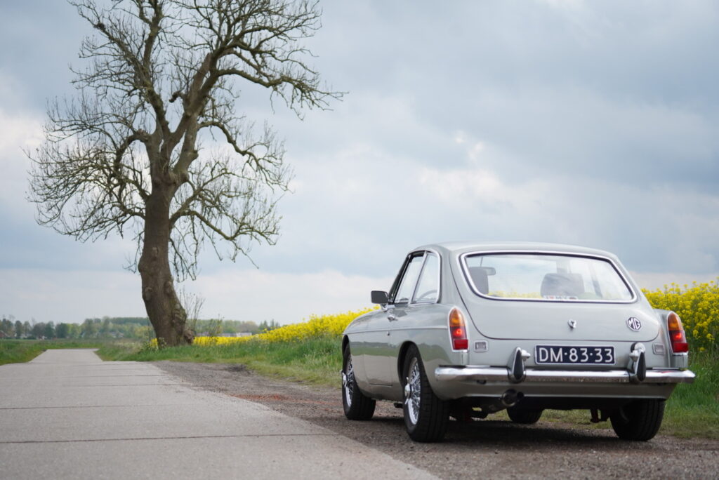 Prachtige custom built MGB GT uit 1972