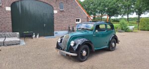 Patrick en Annet Kolkman - Morris Eight series E uit 1939