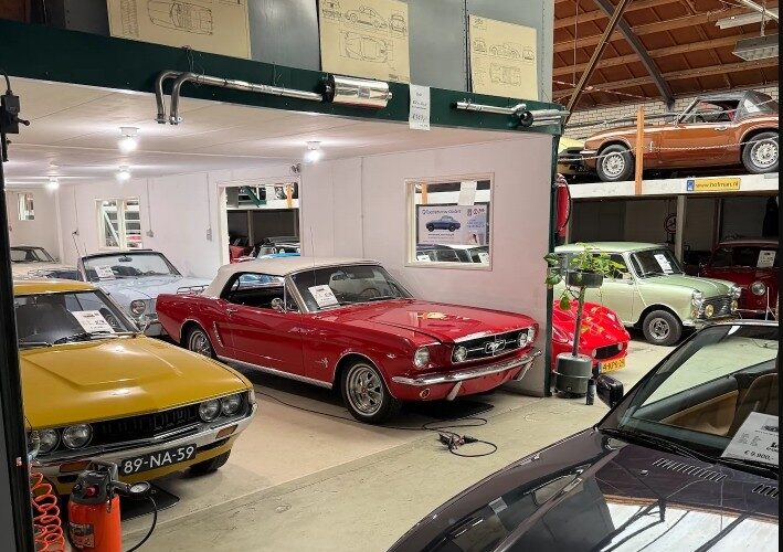 Andras Illes – Budapest – Ford Mustang cabrio 1966